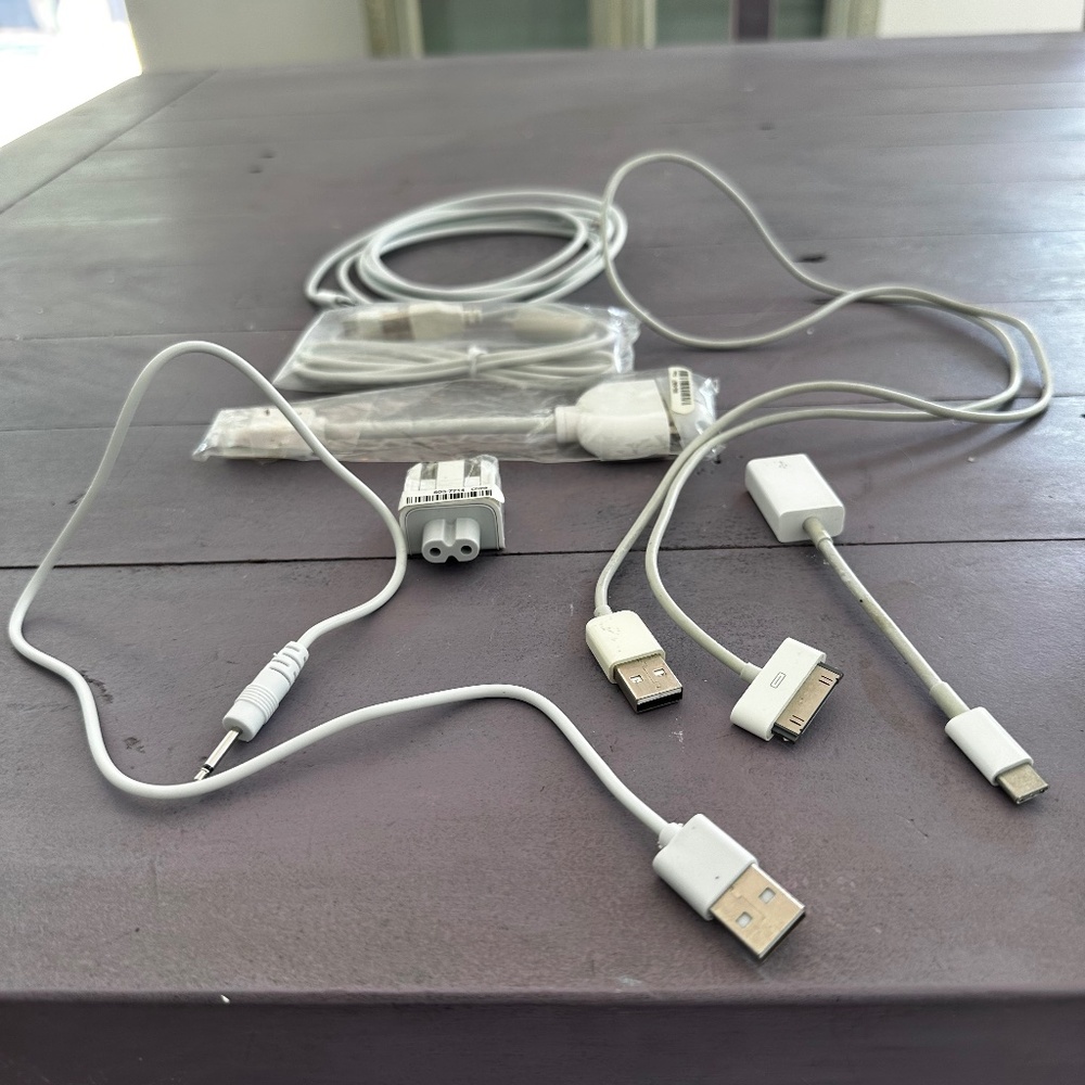 Apple USB Cables 7 pieces